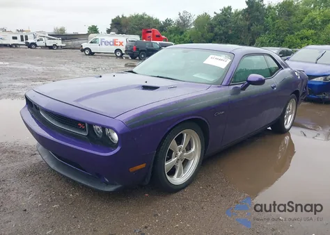 2013 Dodge Challenger R/T Classic z USA, uszkodzony, nr VIN 2C3CDYBT0DH671598